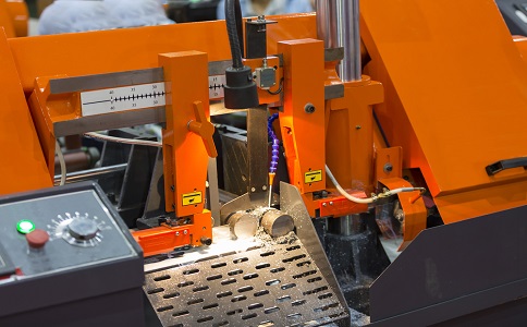 鹤城龙门带锯床具备哪些优点？